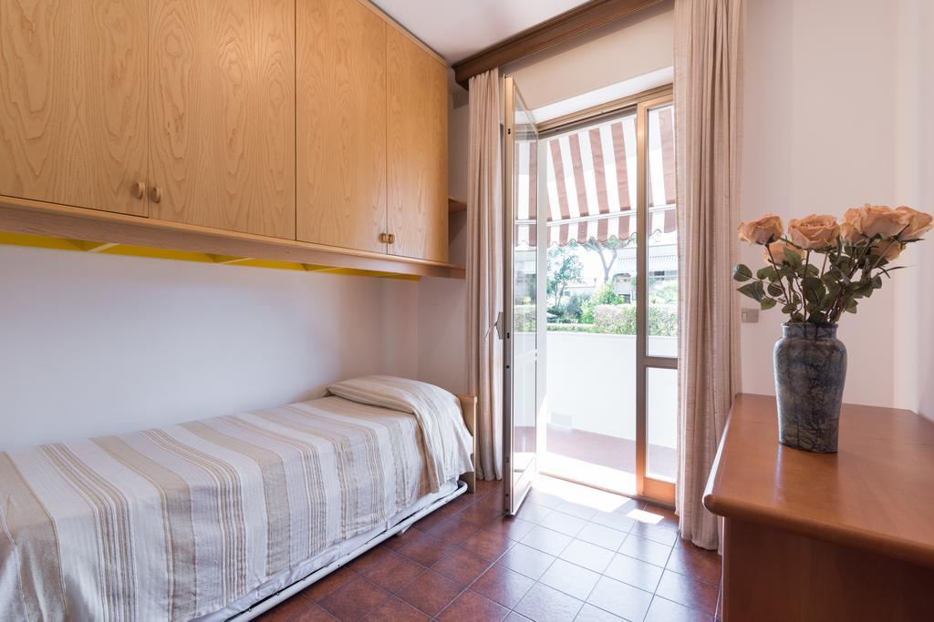 Comfort Beach House Marina di Massa Eksteriør bilde